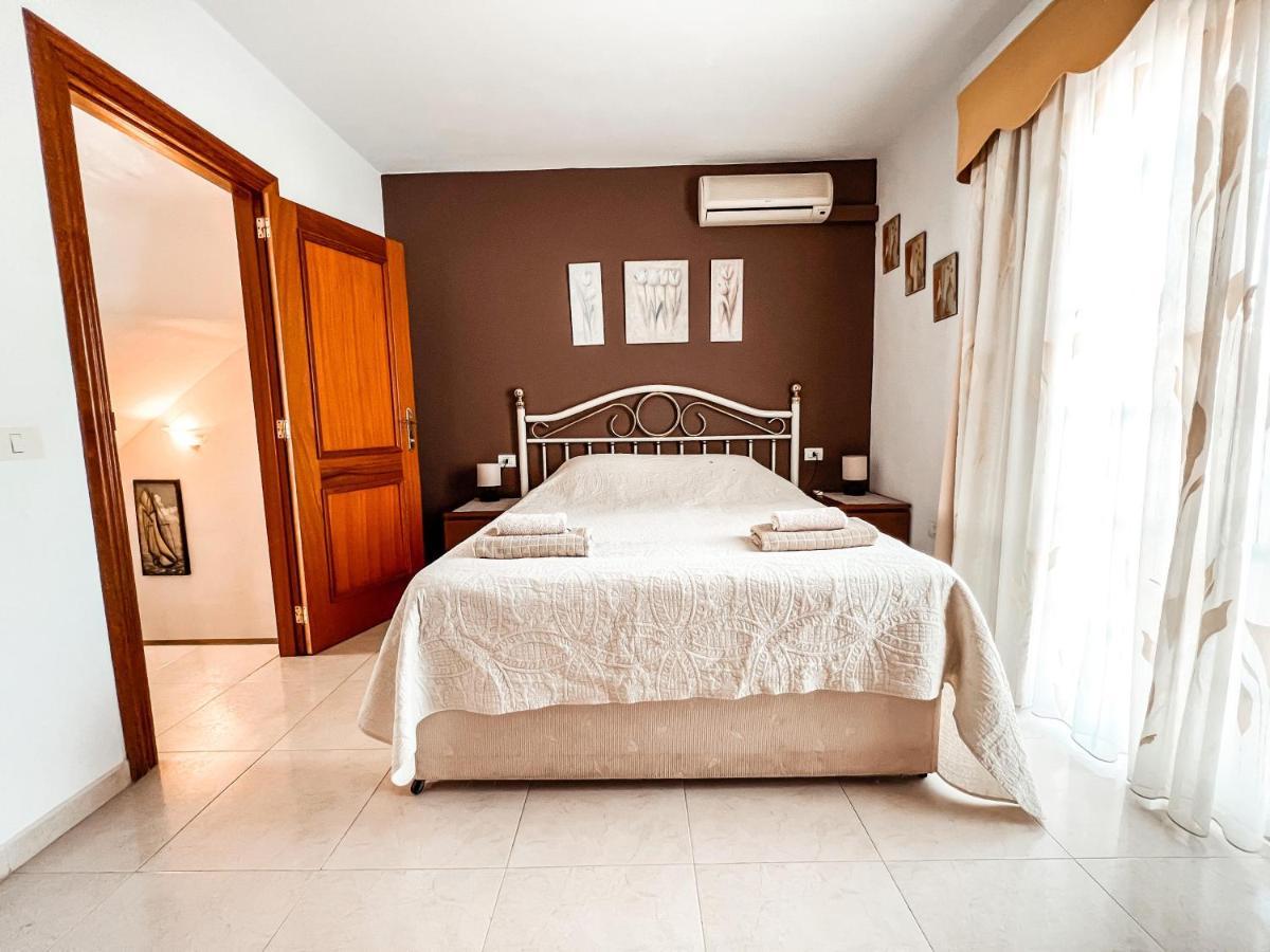 Townhouse With Ac In Callao Salvaje, Sonia, Cs148 外观 照片